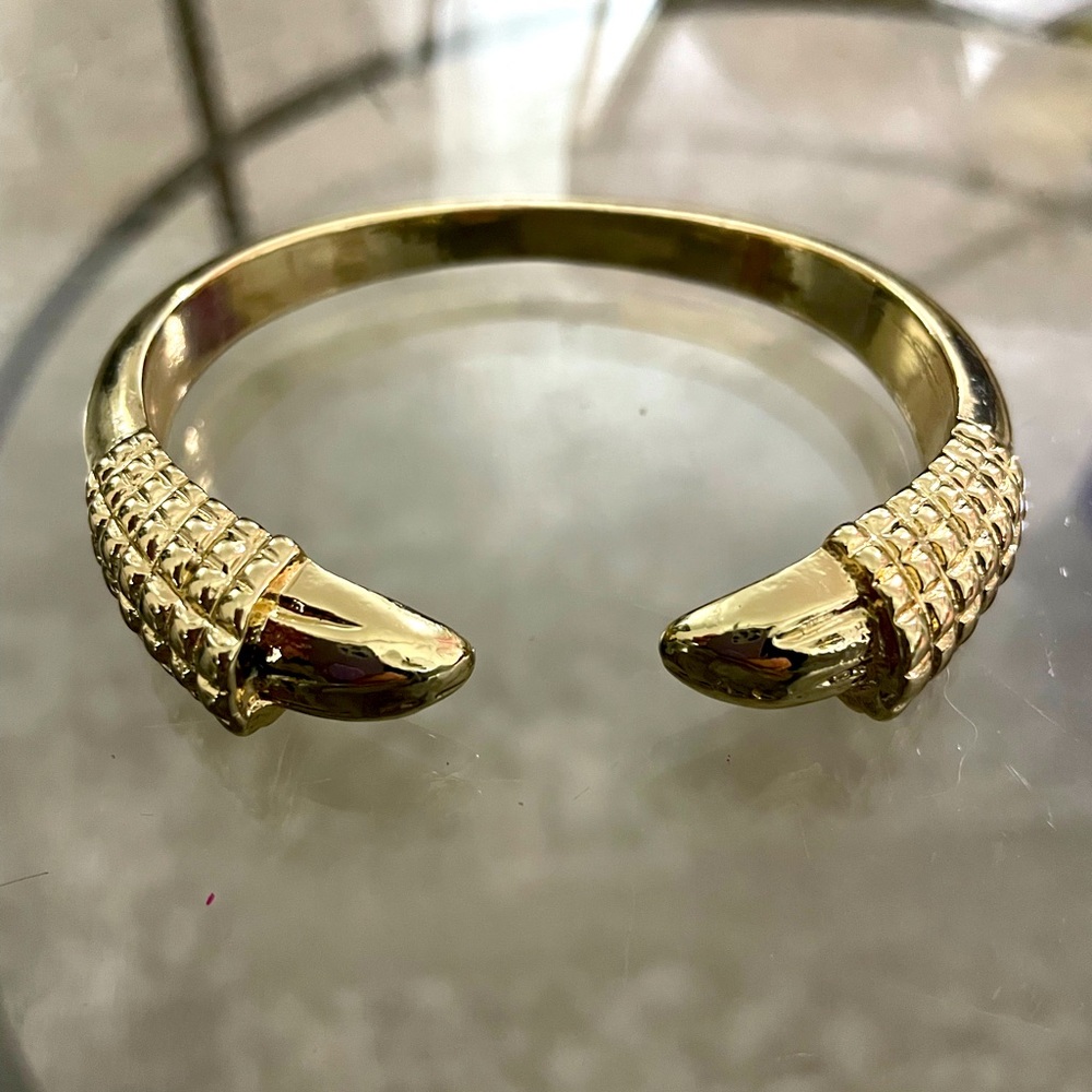 Gold bangle bracelet